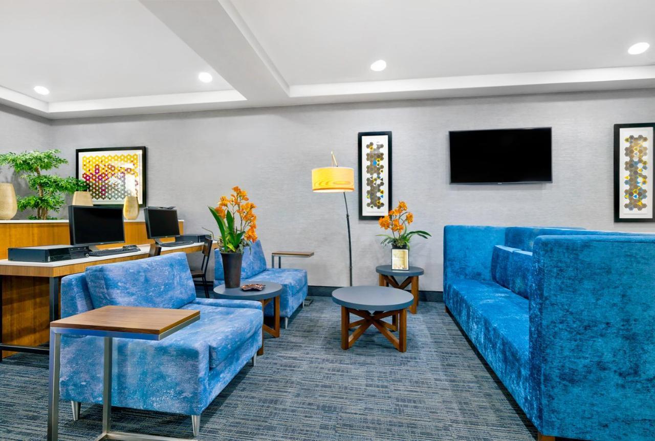 Holiday Inn Express Hotel & Suites Kansas City - Grandview By Ihg Exteriör bild