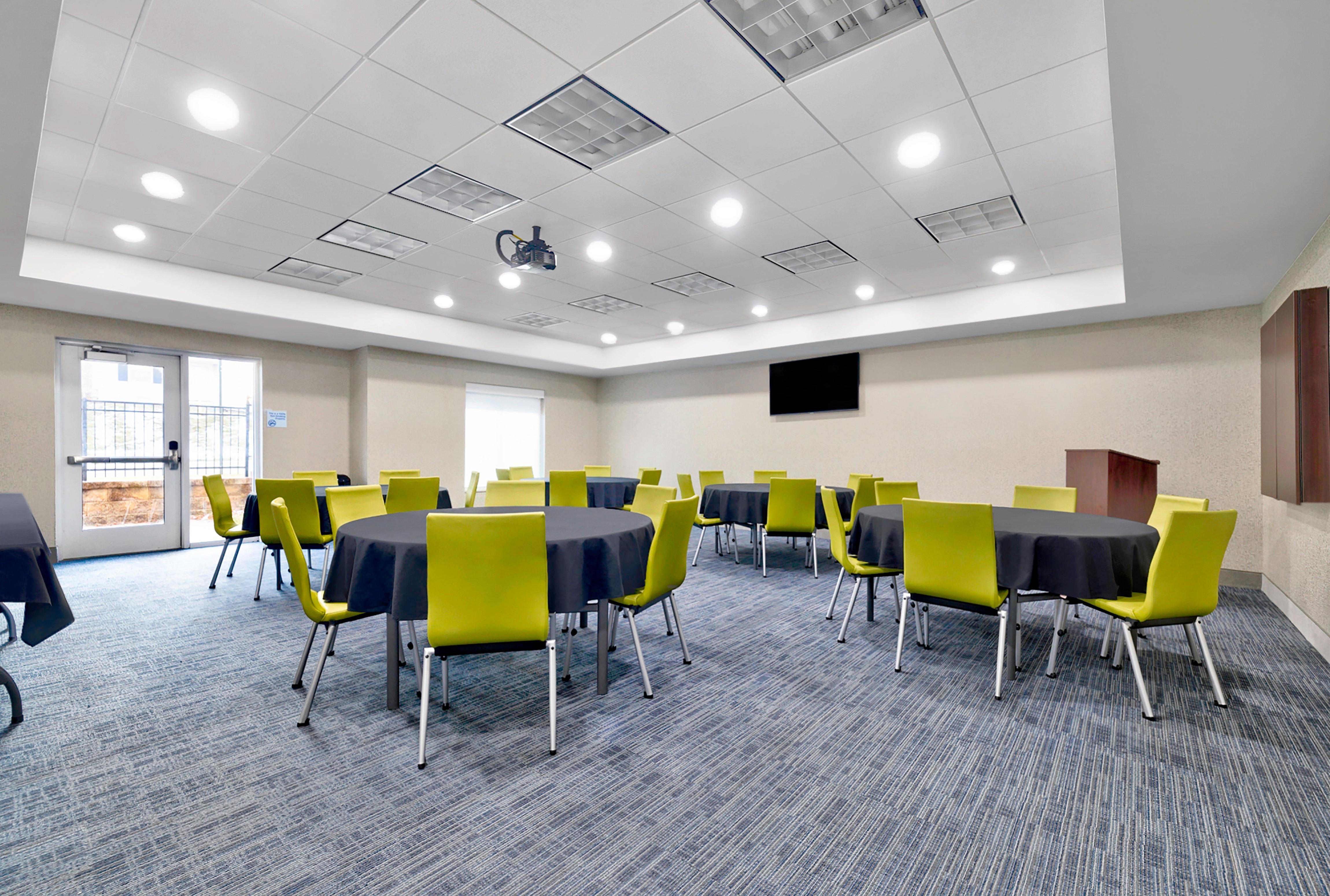 Holiday Inn Express Hotel & Suites Kansas City - Grandview By Ihg Exteriör bild