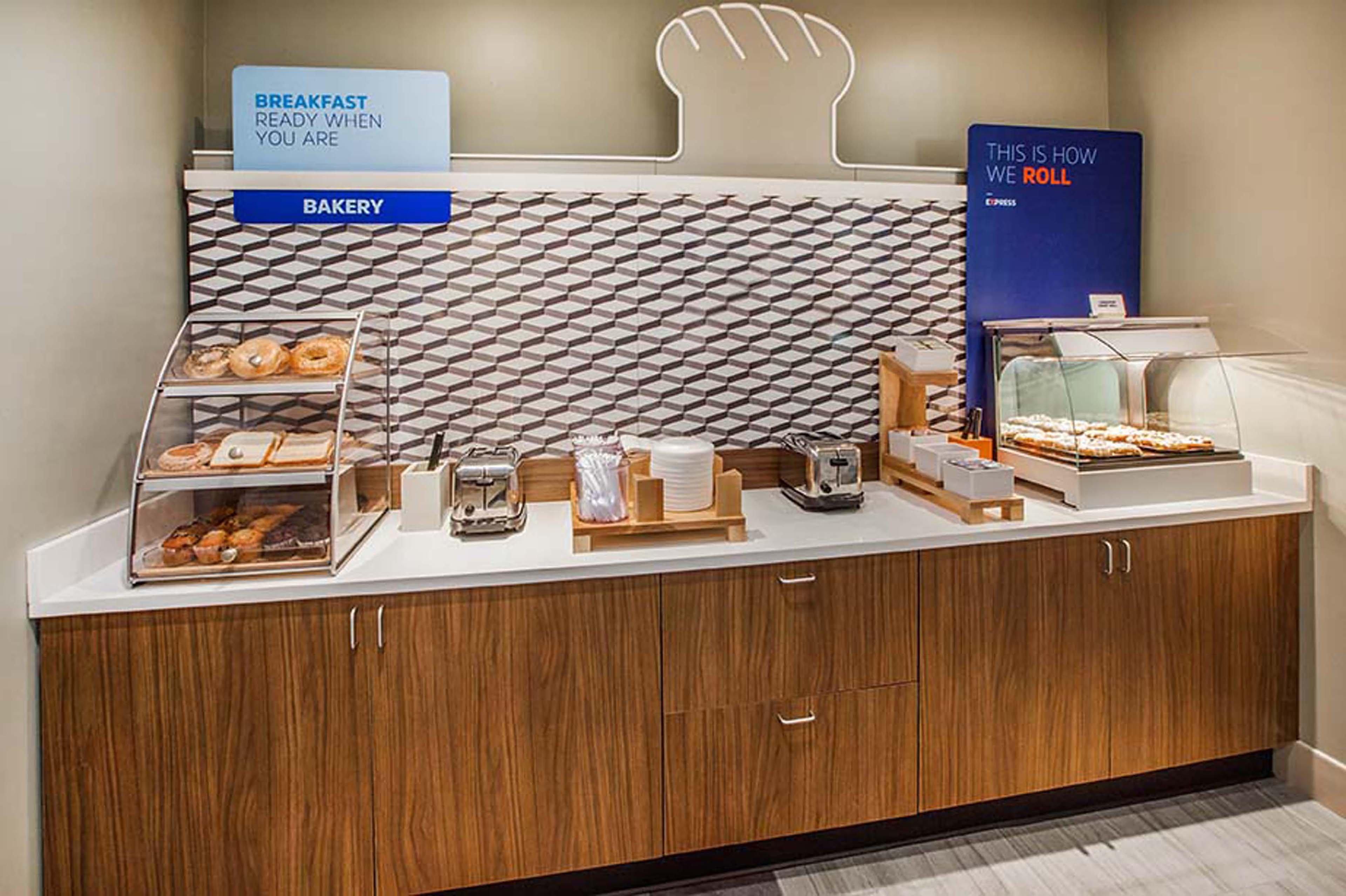 Holiday Inn Express Hotel & Suites Kansas City - Grandview By Ihg Exteriör bild