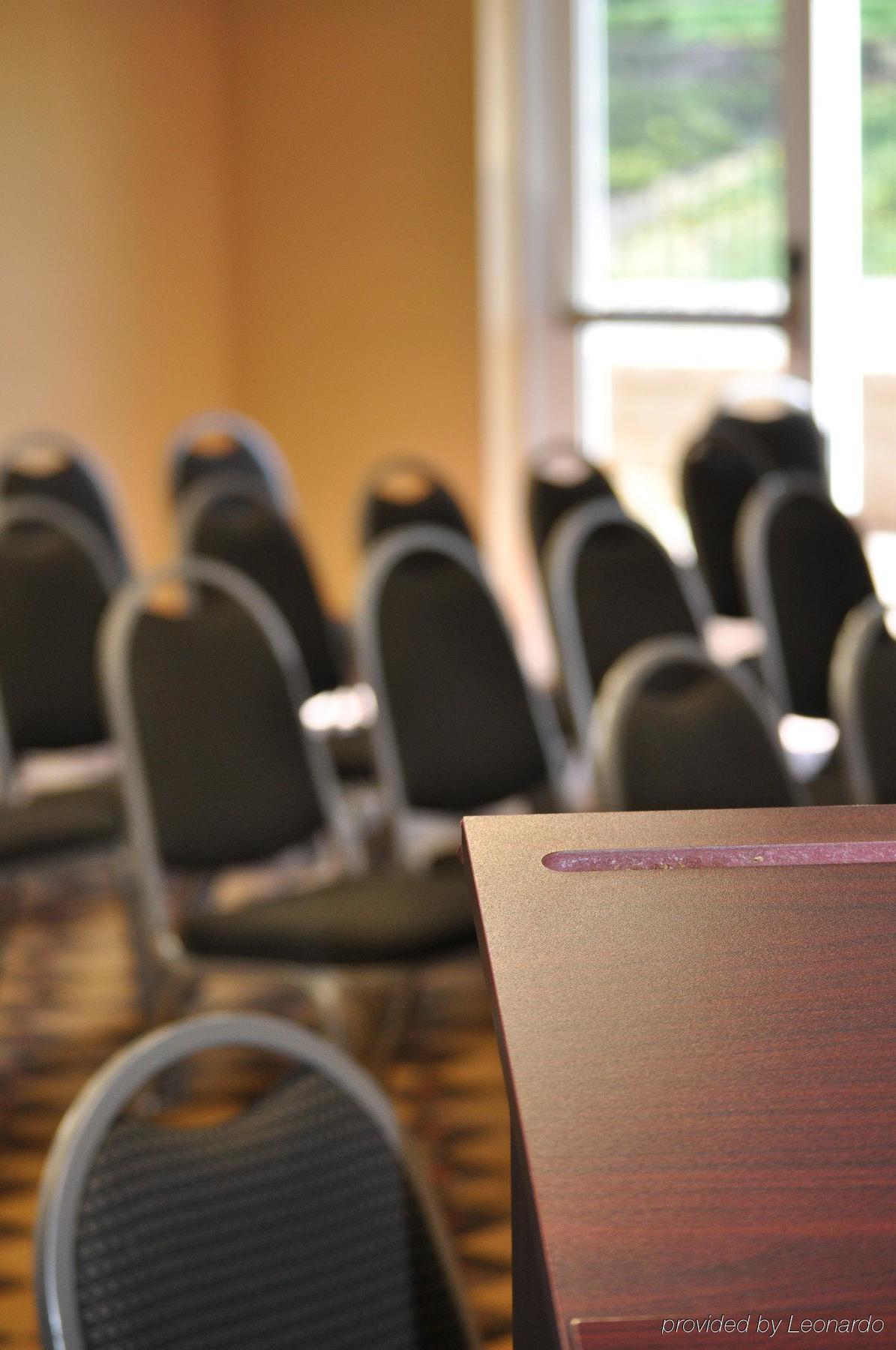 Holiday Inn Express Hotel & Suites Kansas City - Grandview By Ihg Exteriör bild